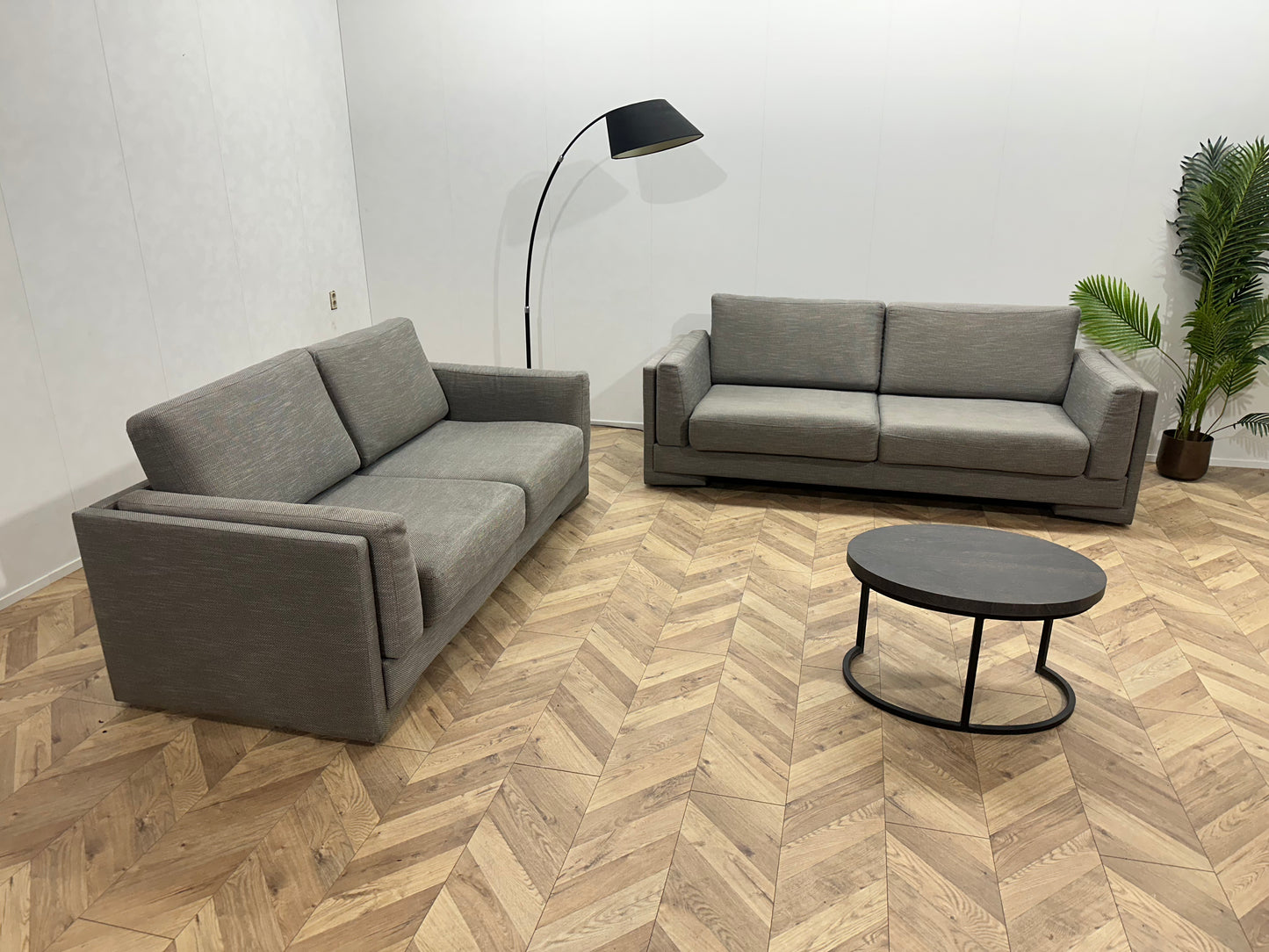 Grijze Banken Set ~ Losse Kussens Met Afneembare Hoezen