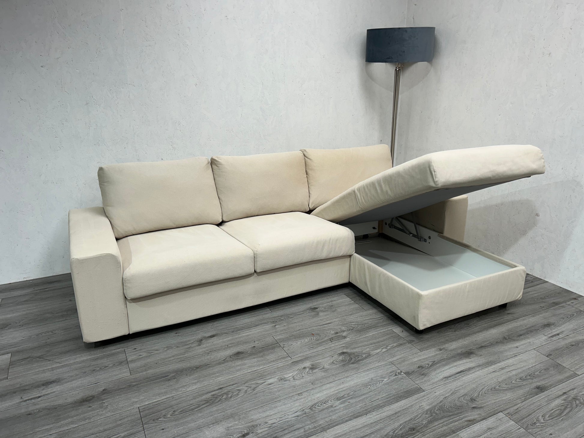 Beige Hoekbank Met Opbergvak ~ Losse Rugkussens - Banken Bazaar