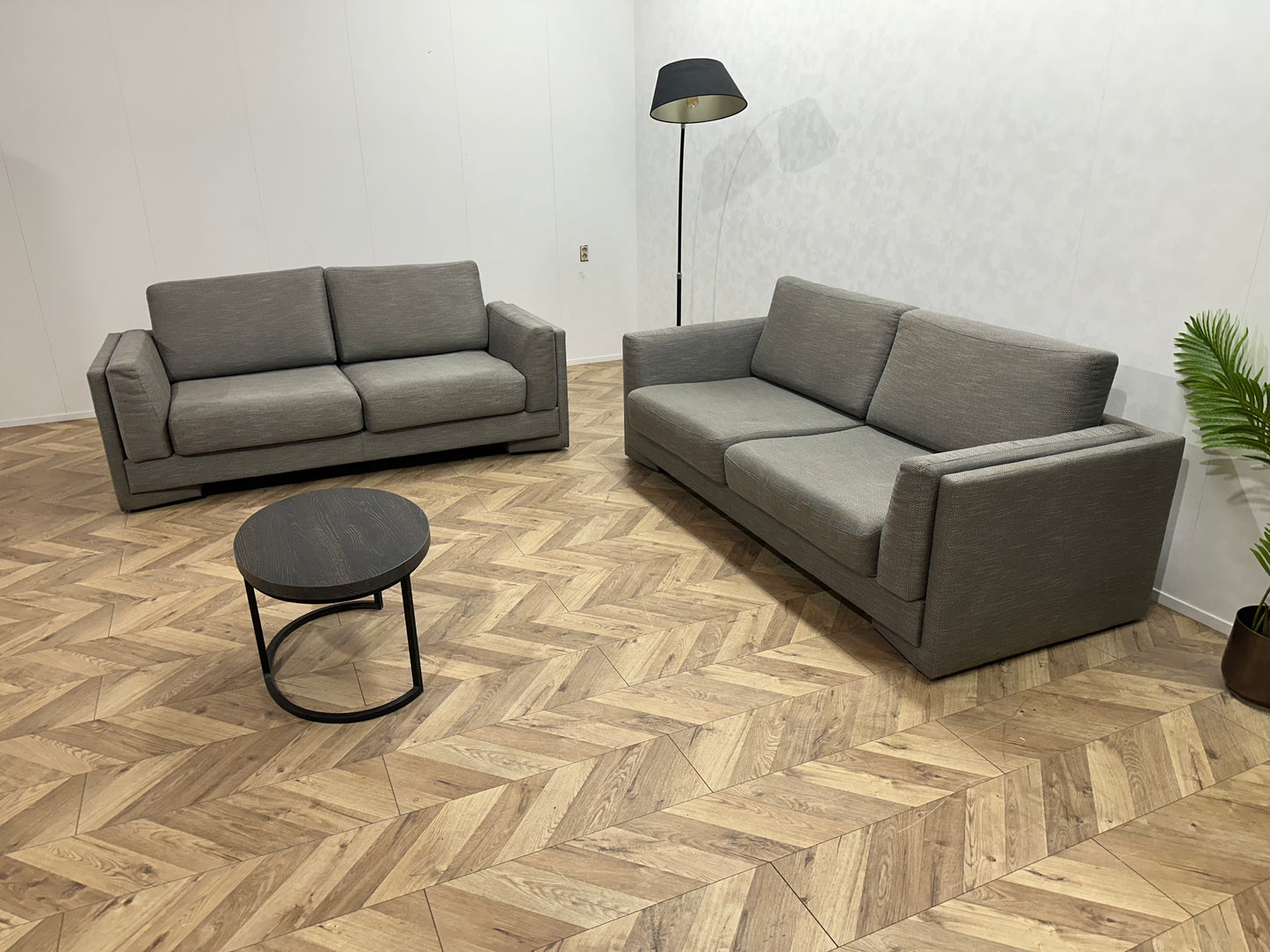 Grijze Banken Set ~ Losse Kussens Met Afneembare Hoezen