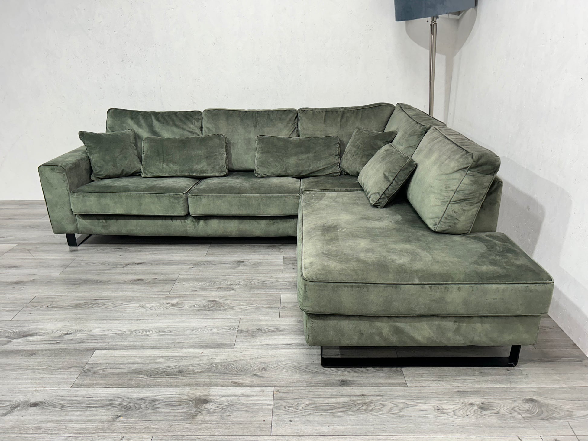 Velvet Groene Hoekbank ~ Nieuwstaat - Banken Bazaar