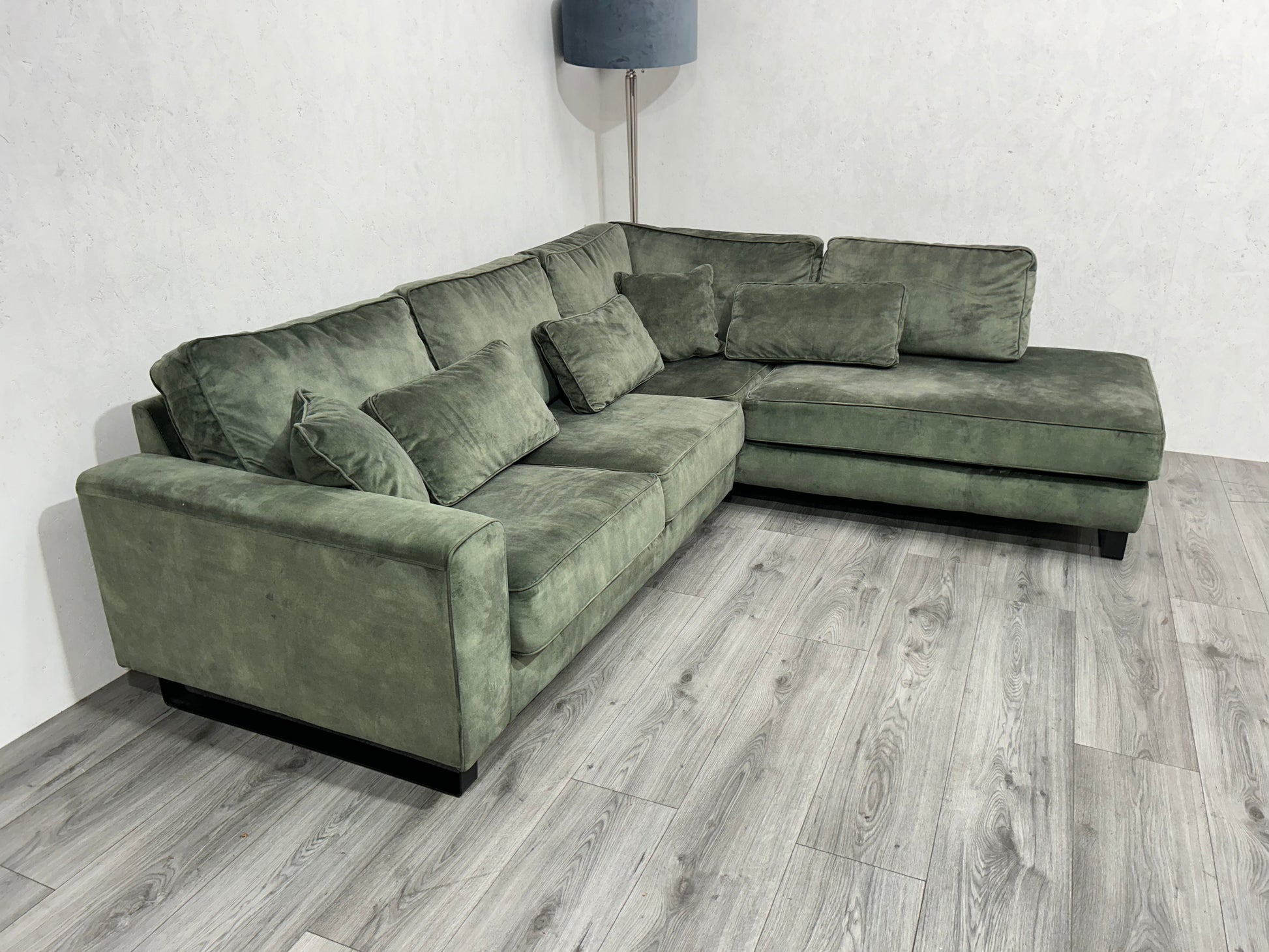 Velvet Groene Hoekbank ~ Nieuwstaat - Banken Bazaar