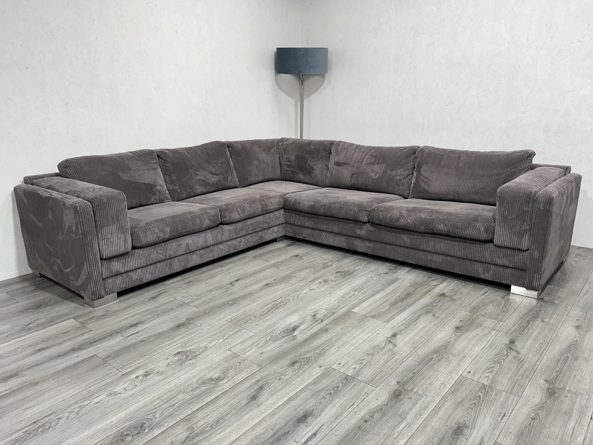 2x Verkocht Antraciet Ribstof Hoekbank ~ Nieuwstaat - Banken Bazaar