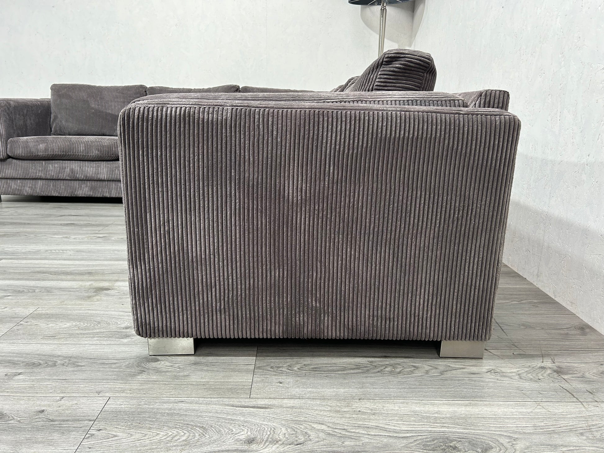 2x Verkocht Antraciet Ribstof Hoekbank ~ Nieuwstaat - Banken Bazaar