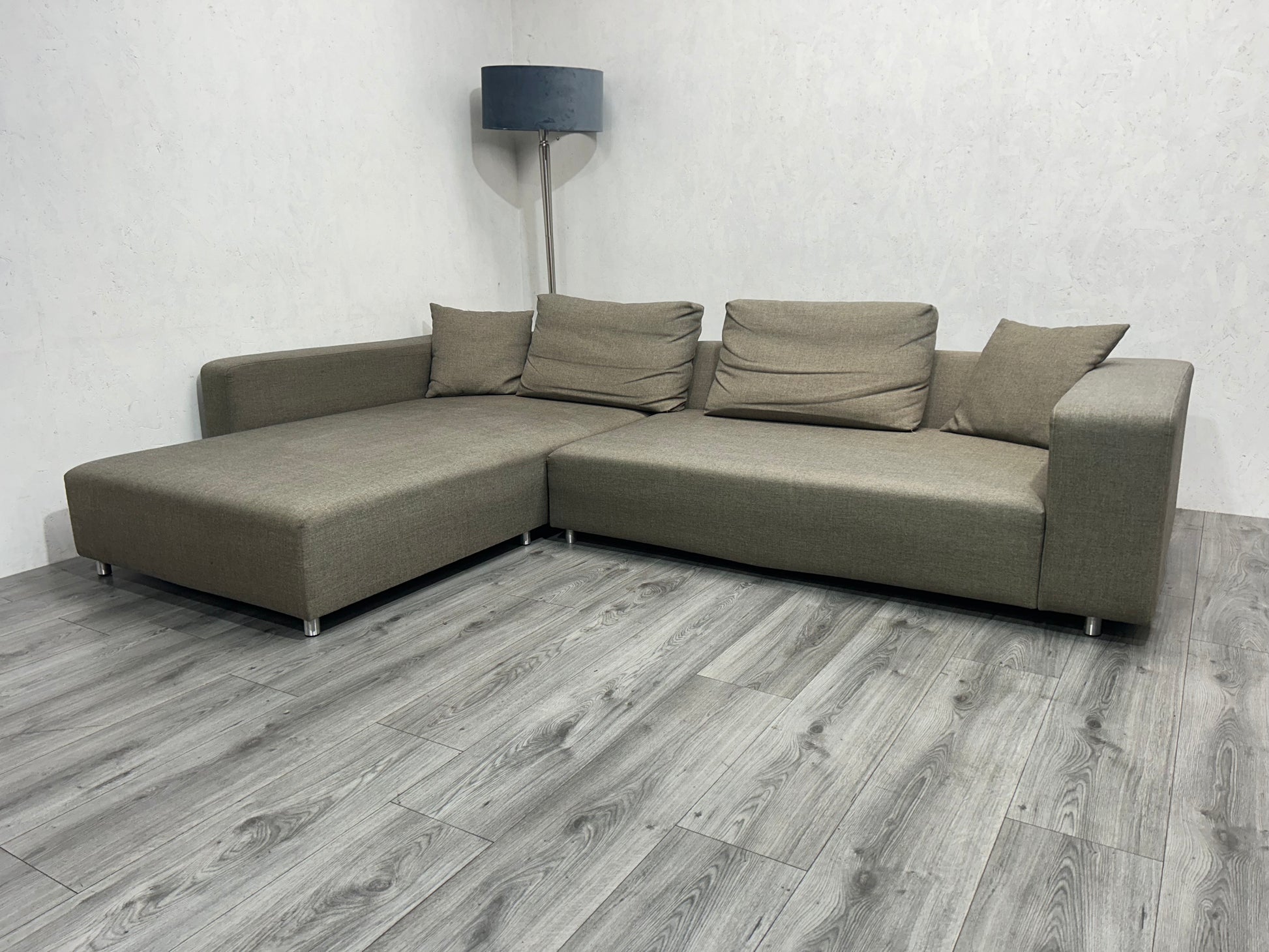 Licht Bruine Design Hoekbank ~ Losse Rugkussens Met Afneembare Hoezen - Banken Bazaar