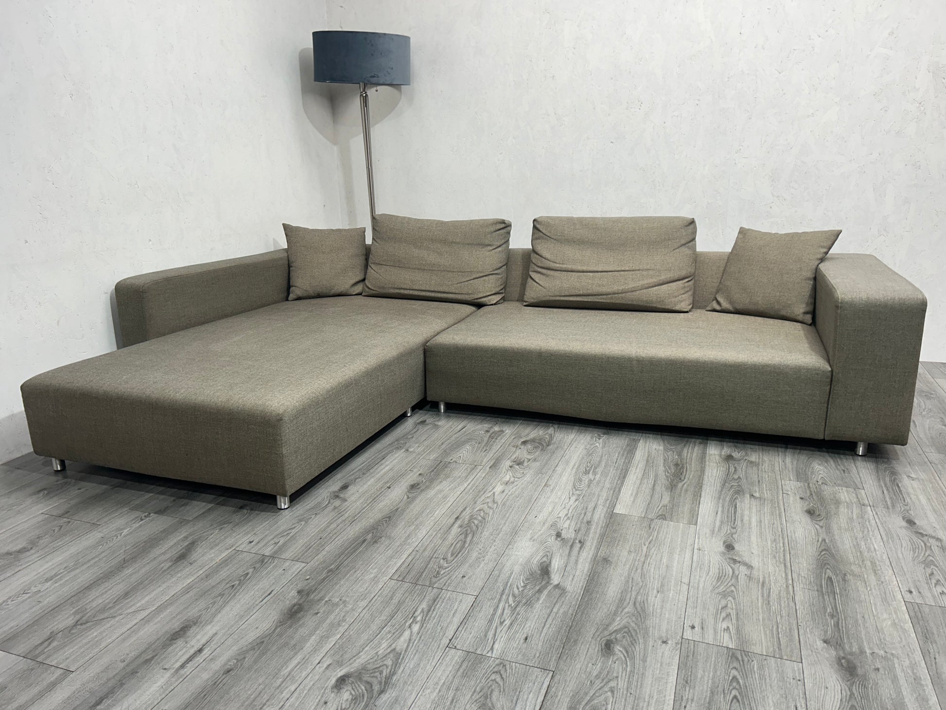 Licht Bruine Design Hoekbank ~ Losse Rugkussens Met Afneembare Hoezen - Banken Bazaar