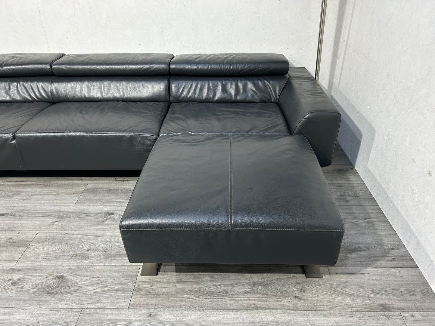 Zwarte Echt Lederen Hoekbank ~ Verstelbare Hoofdsteunen - Banken Bazaar