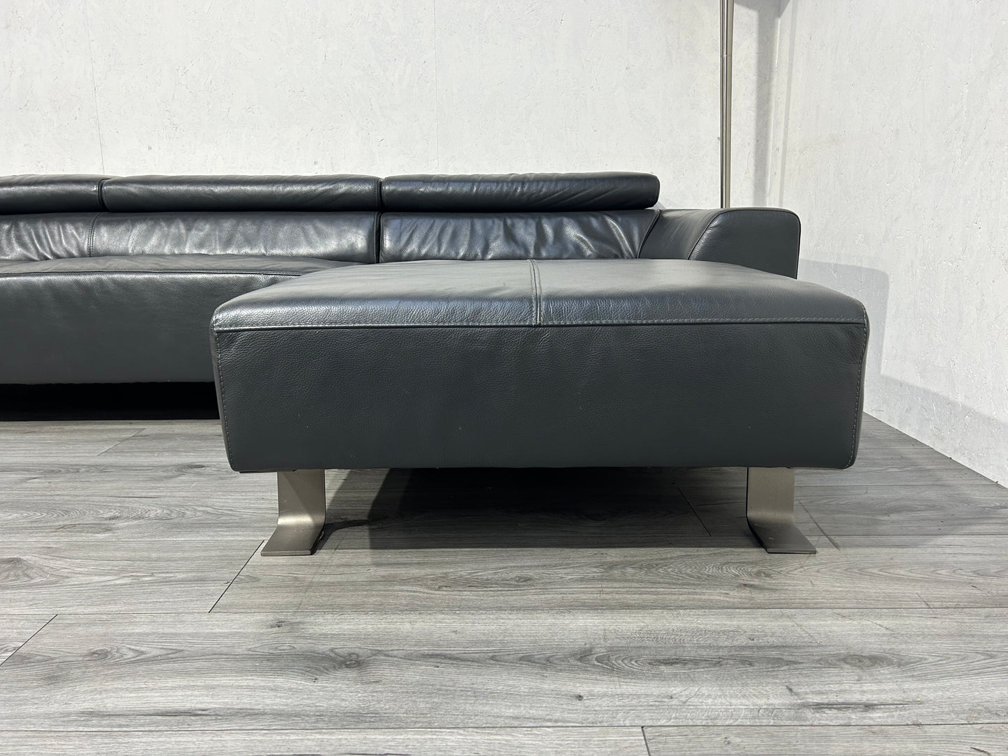 Zwarte Echt Lederen Hoekbank ~ Verstelbare Hoofdsteunen - Banken Bazaar