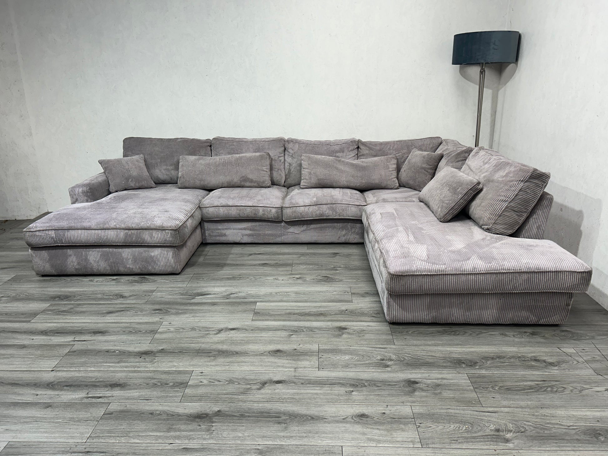 Licht Grijze Ribstof U Bank ~ Losse Kussens Met Afneembare Hoezen - Banken Bazaar