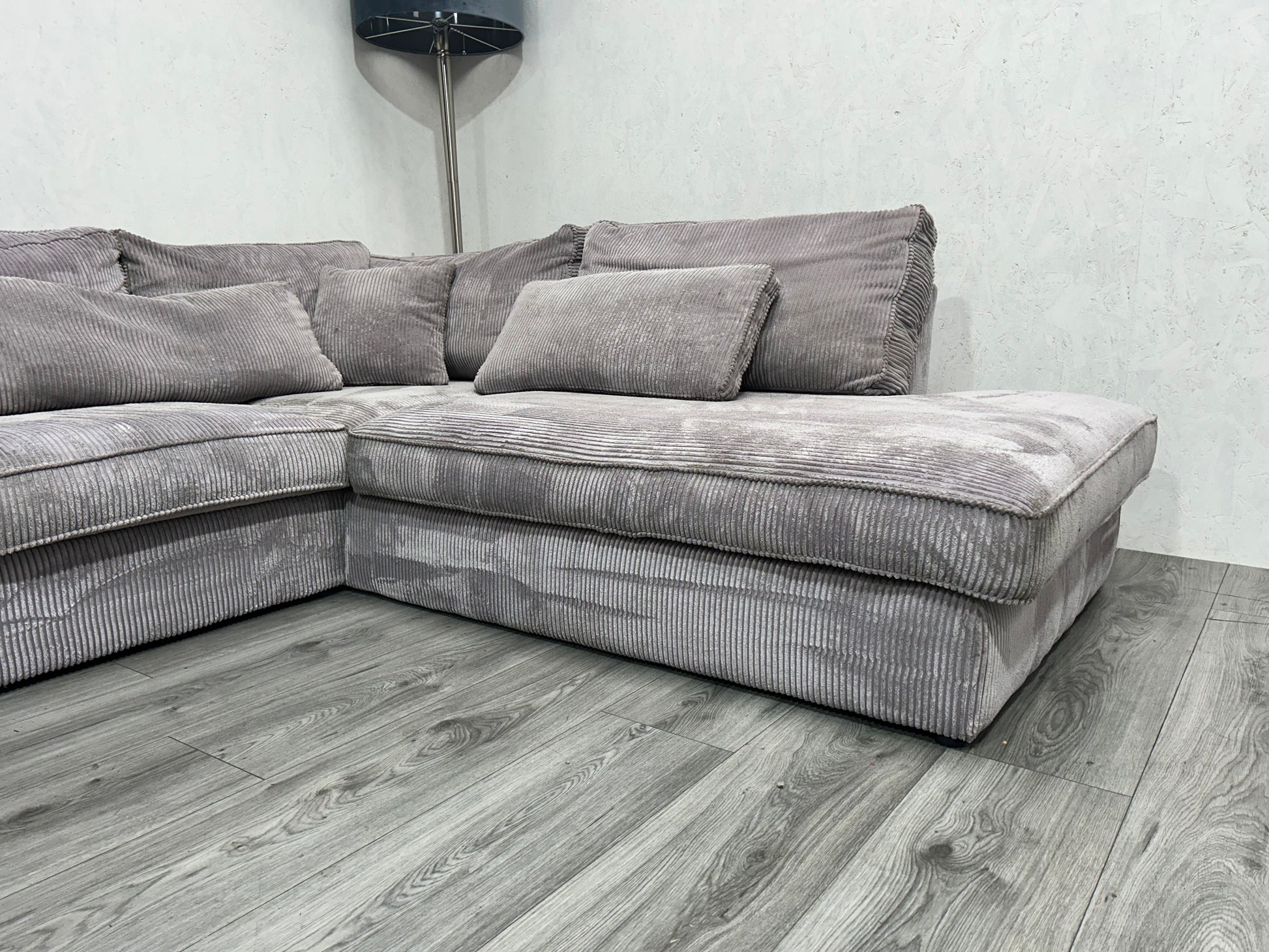 Licht Grijze Ribstof U Bank ~ Losse Kussens Met Afneembare Hoezen - Banken Bazaar