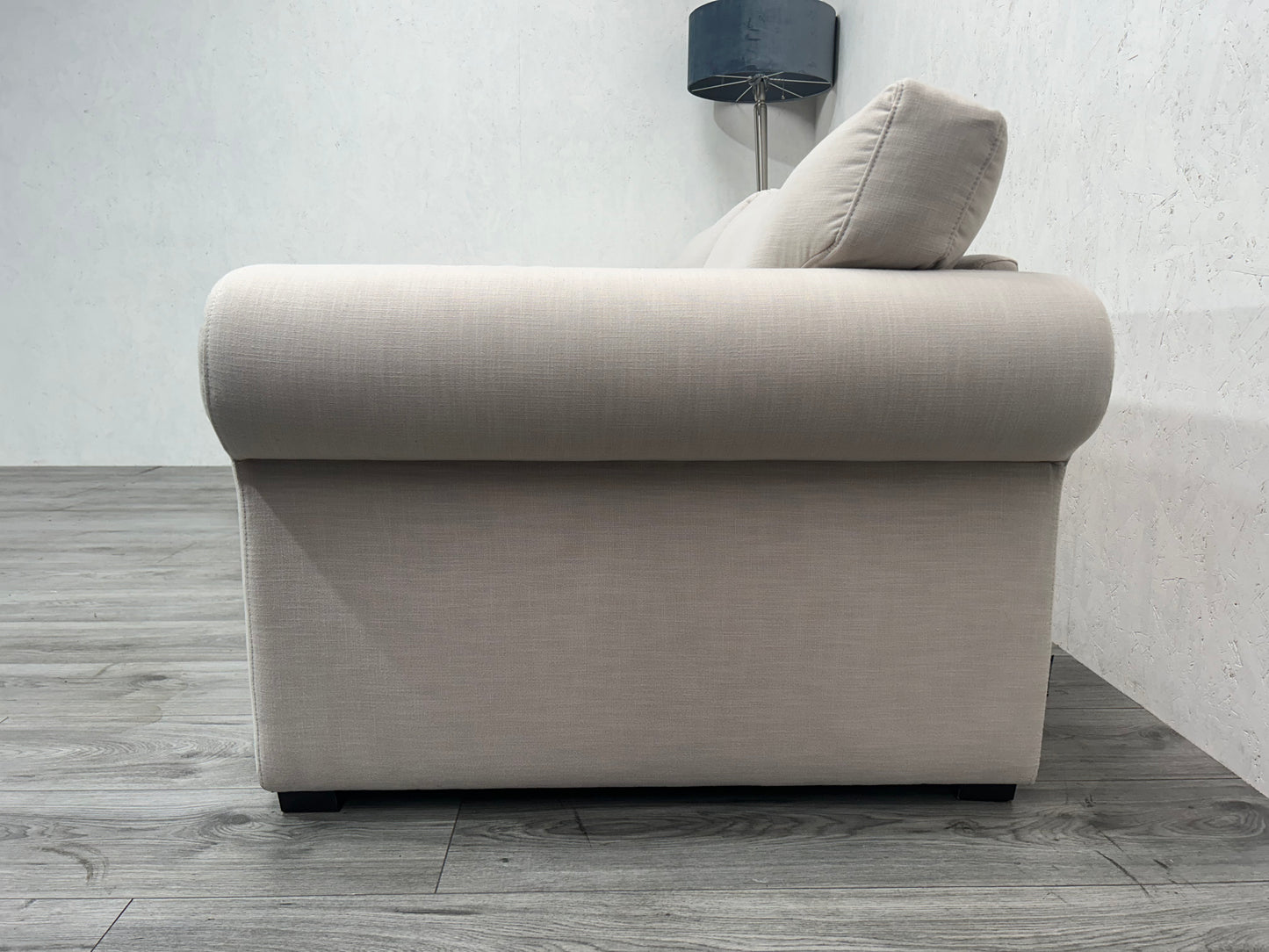 Beige Hoekbank ~ Losse Kussens Met Afneembare Hoezen ~ Nieuwstaat