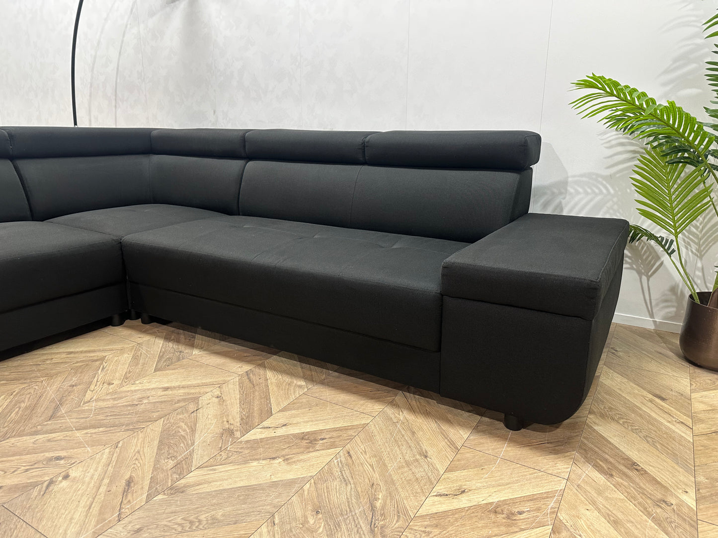 !Showroom Model! Zwarte Hoekbank ~ Verstelbare Hoofdsteunen