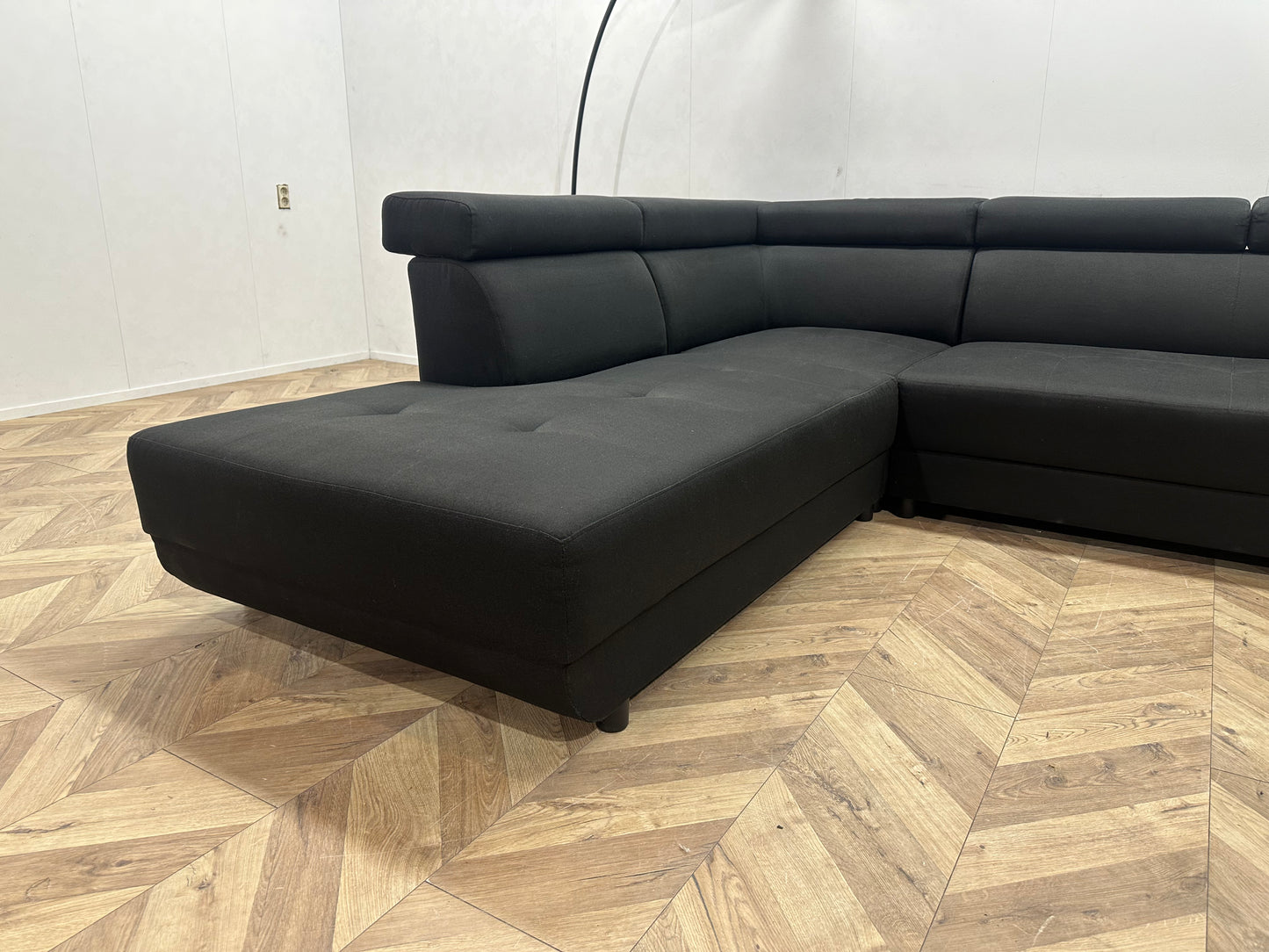 !Showroom Model! Zwarte Hoekbank ~ Verstelbare Hoofdsteunen