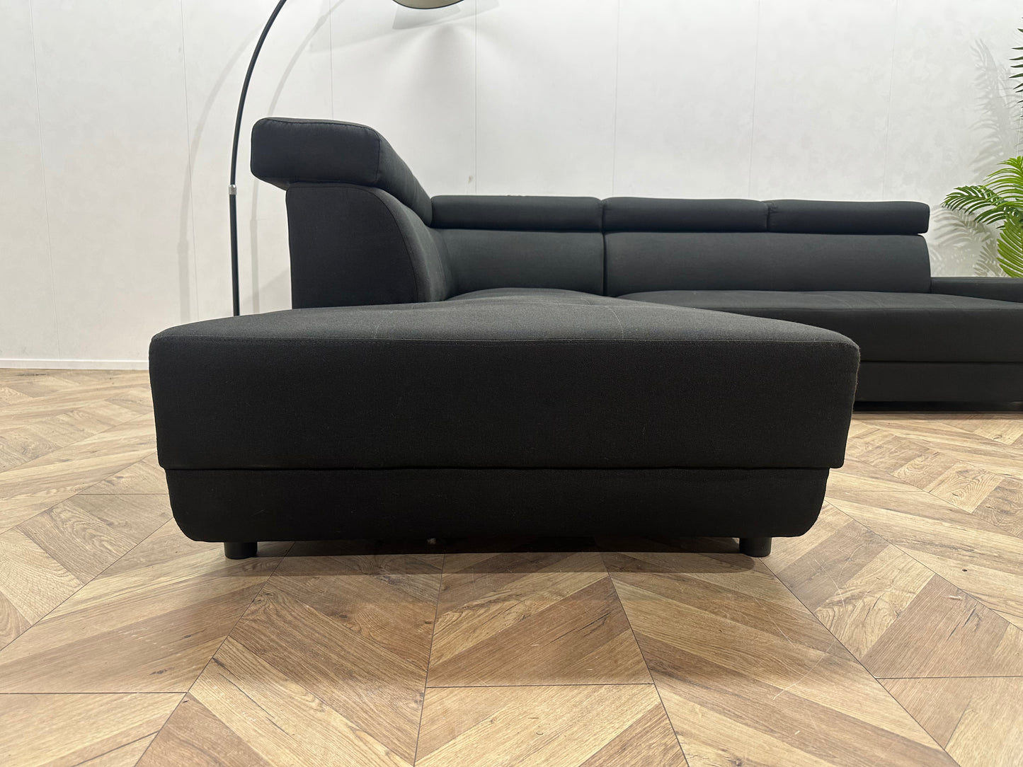 !Showroom Model! Zwarte Hoekbank ~ Verstelbare Hoofdsteunen