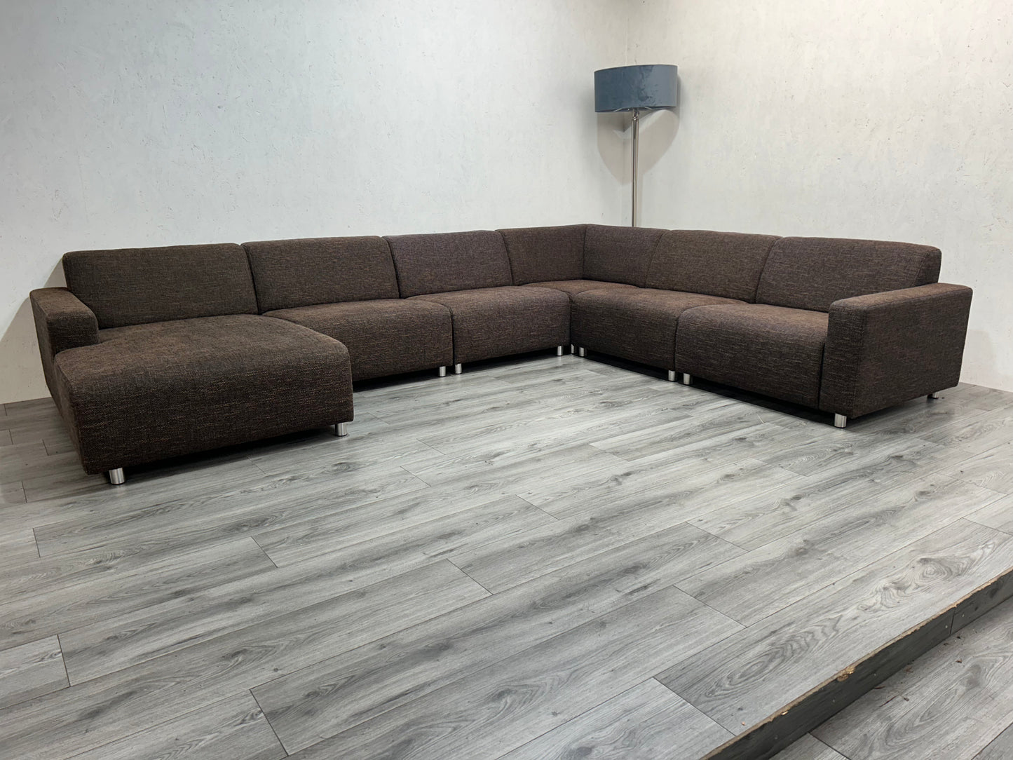 Bruine U Bank ~ Vaste Kussens