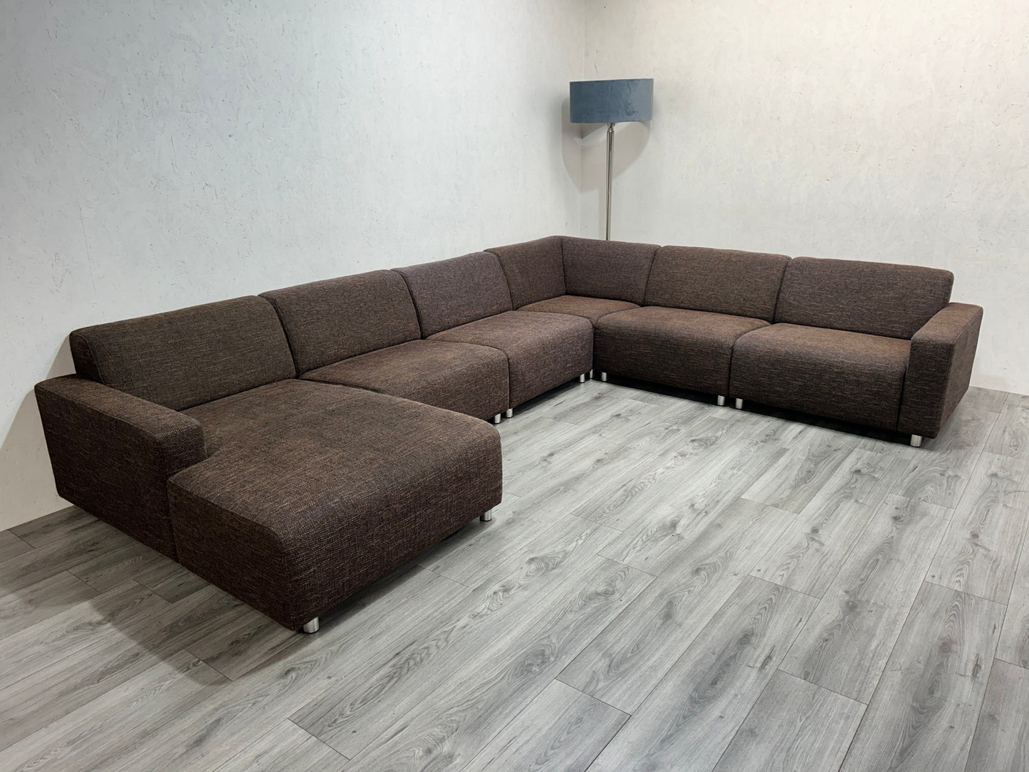 Bruine U Bank ~ Vaste Kussens