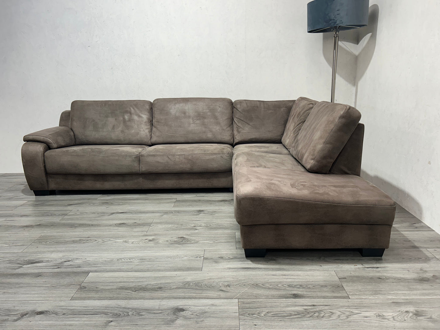 Bruine Suède Leren Hoekbank ~ Vaste Kussens