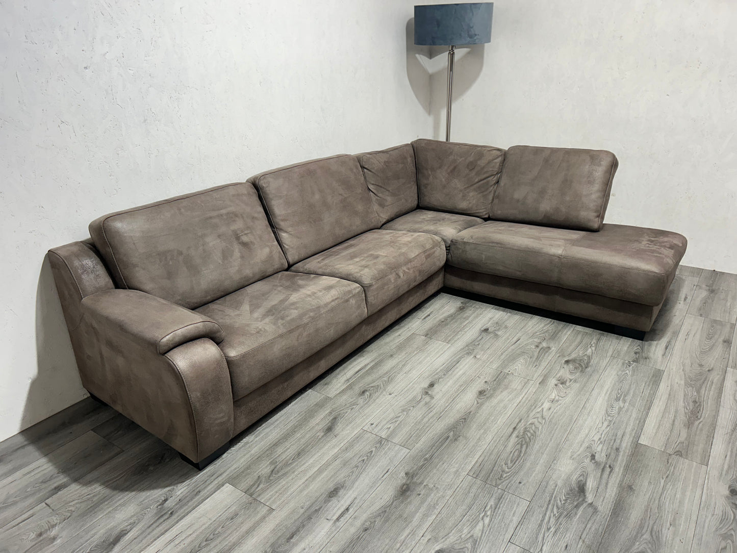 Bruine Suède Leren Hoekbank ~ Vaste Kussens