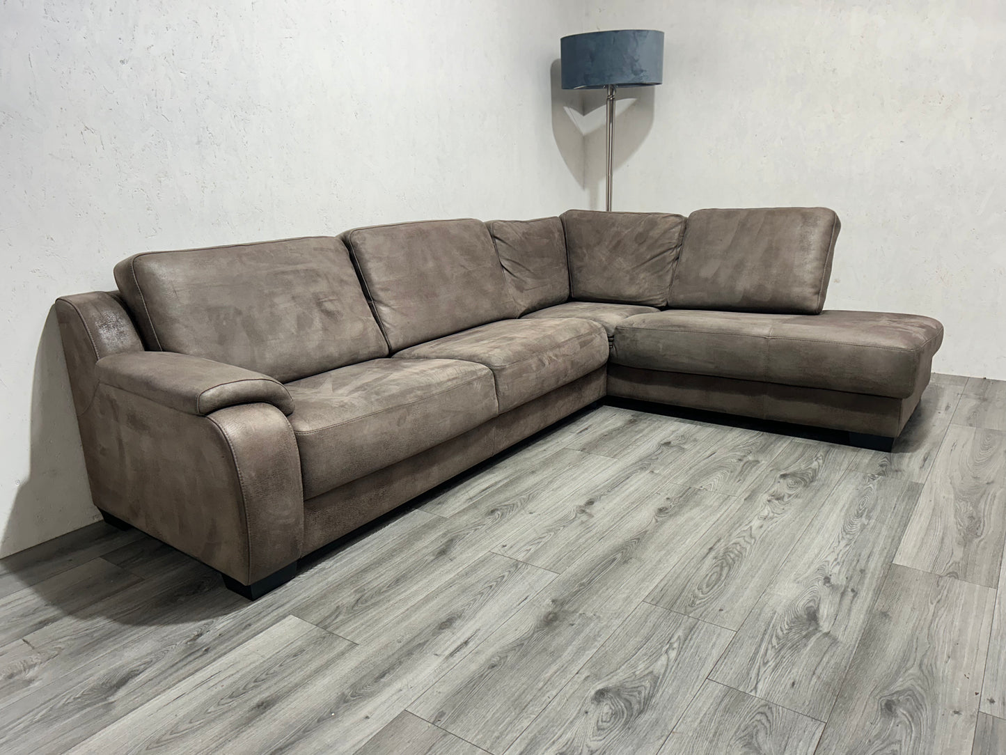 Bruine Suède Leren Hoekbank ~ Vaste Kussens