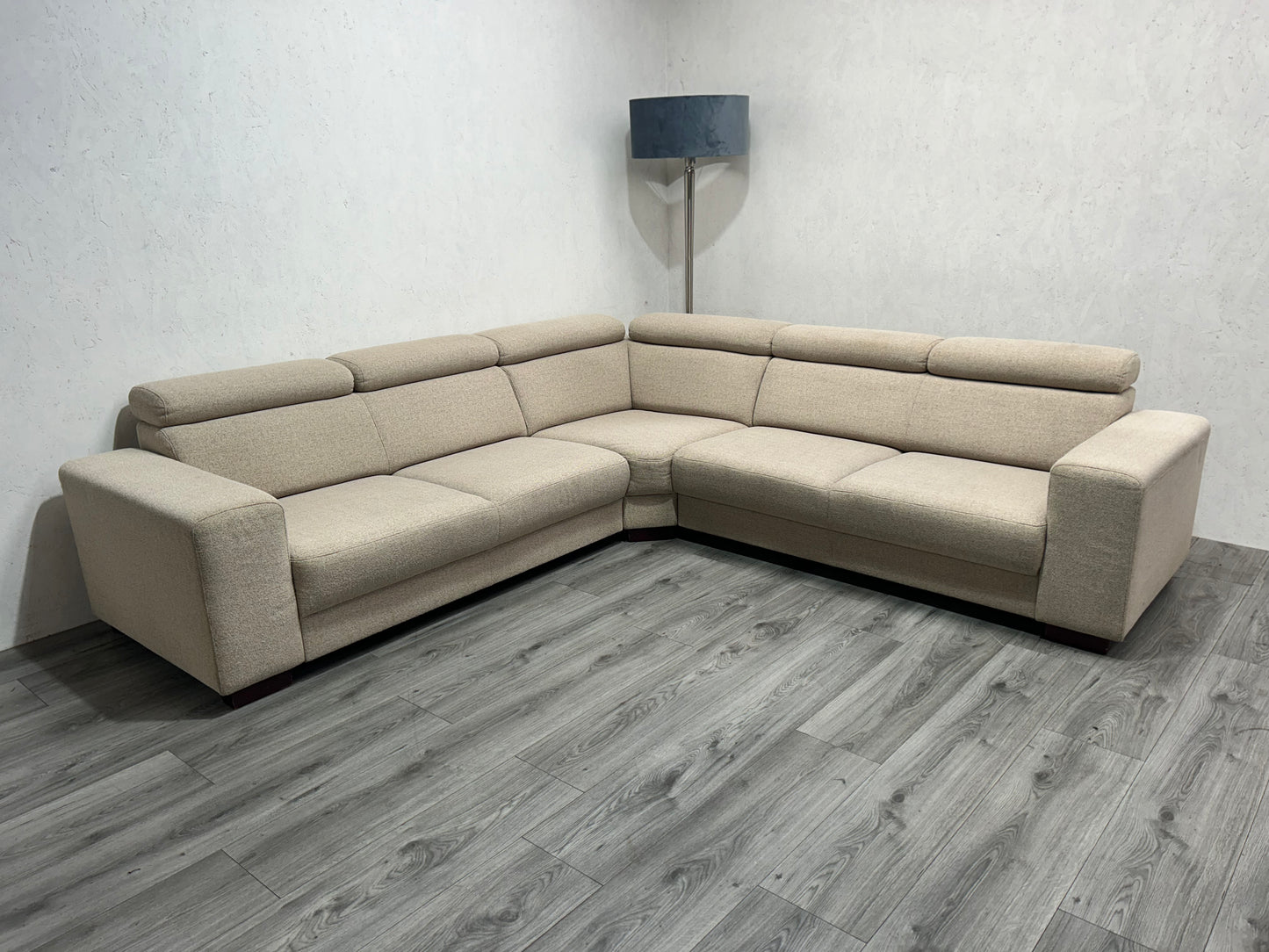 Beige Hoekbank ~ Verstelbare Hoofdsteunen ~ Nieuwstaat