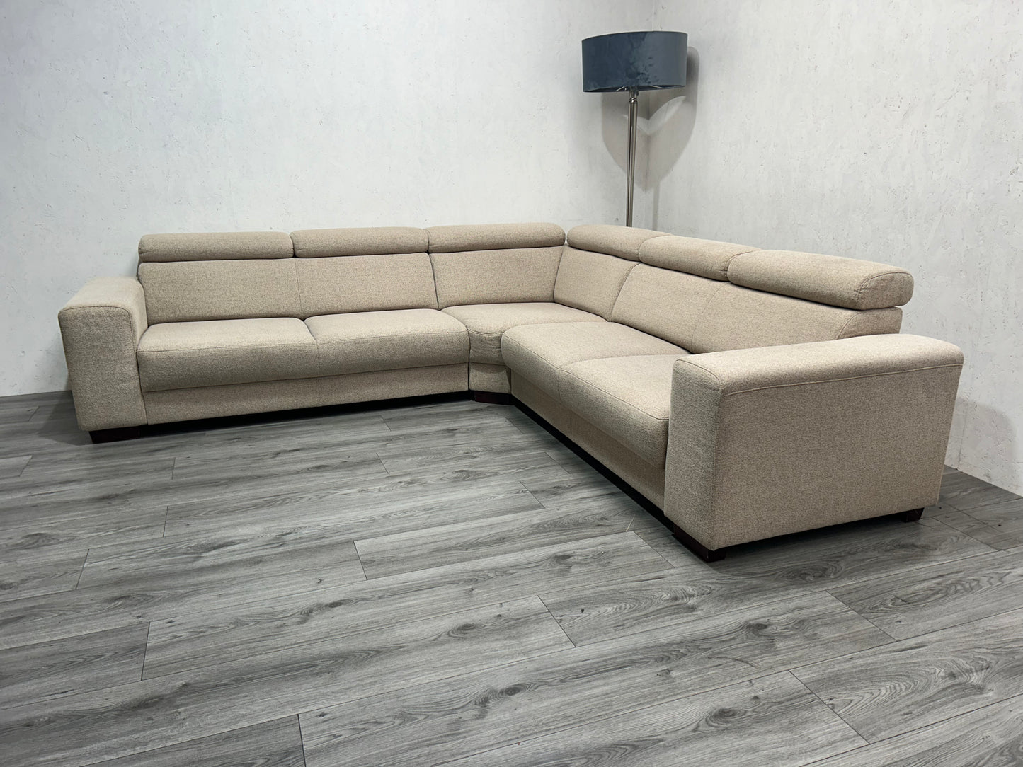 Beige Hoekbank ~ Verstelbare Hoofdsteunen ~ Nieuwstaat