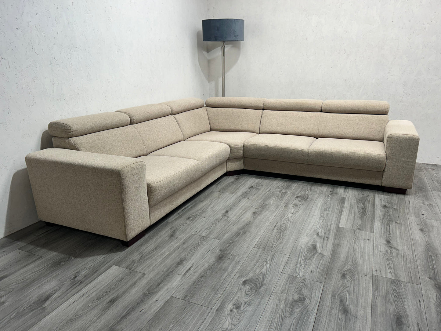 Beige Hoekbank ~ Verstelbare Hoofdsteunen ~ Nieuwstaat
