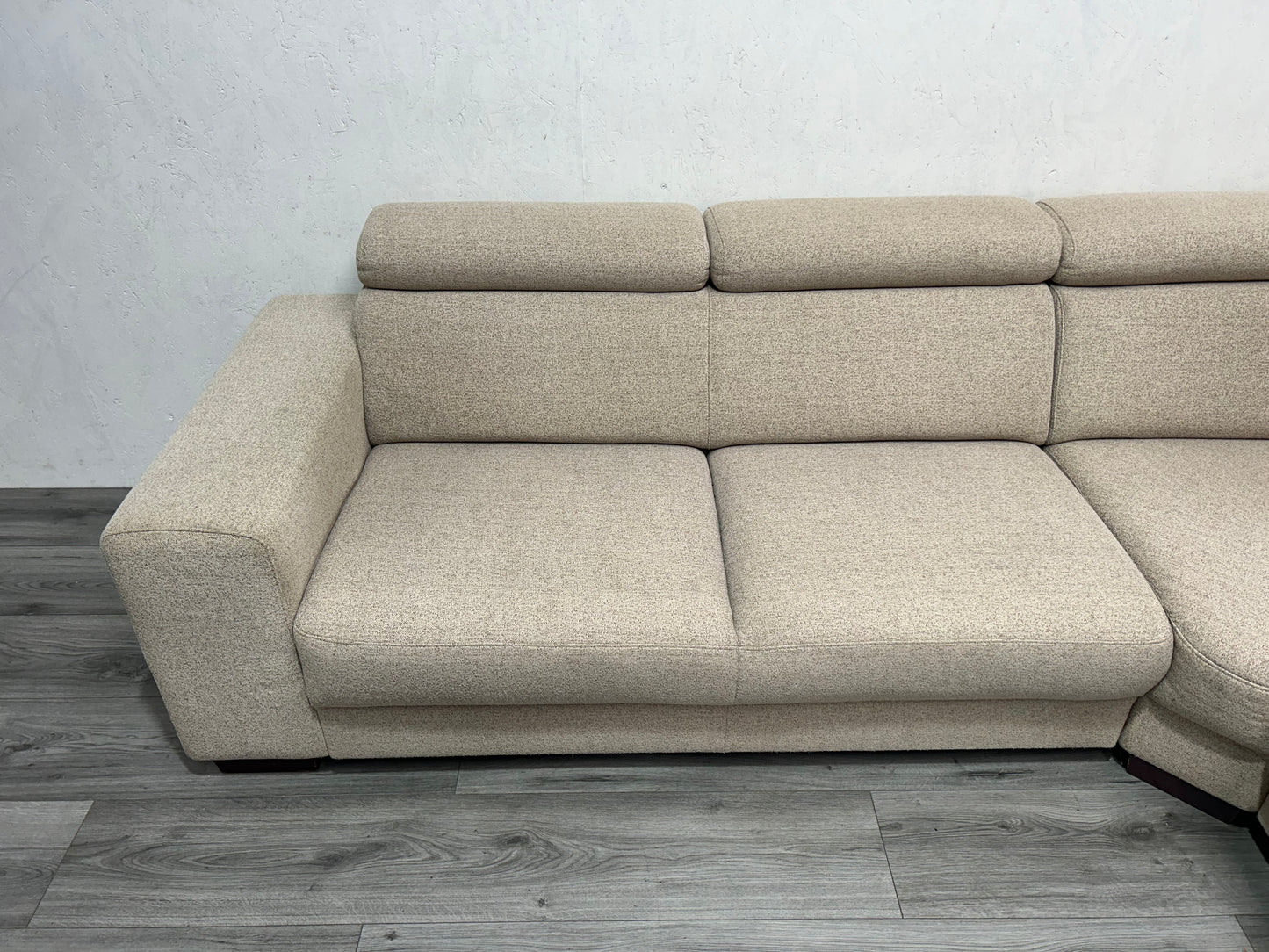 Beige Hoekbank ~ Verstelbare Hoofdsteunen ~ Nieuwstaat