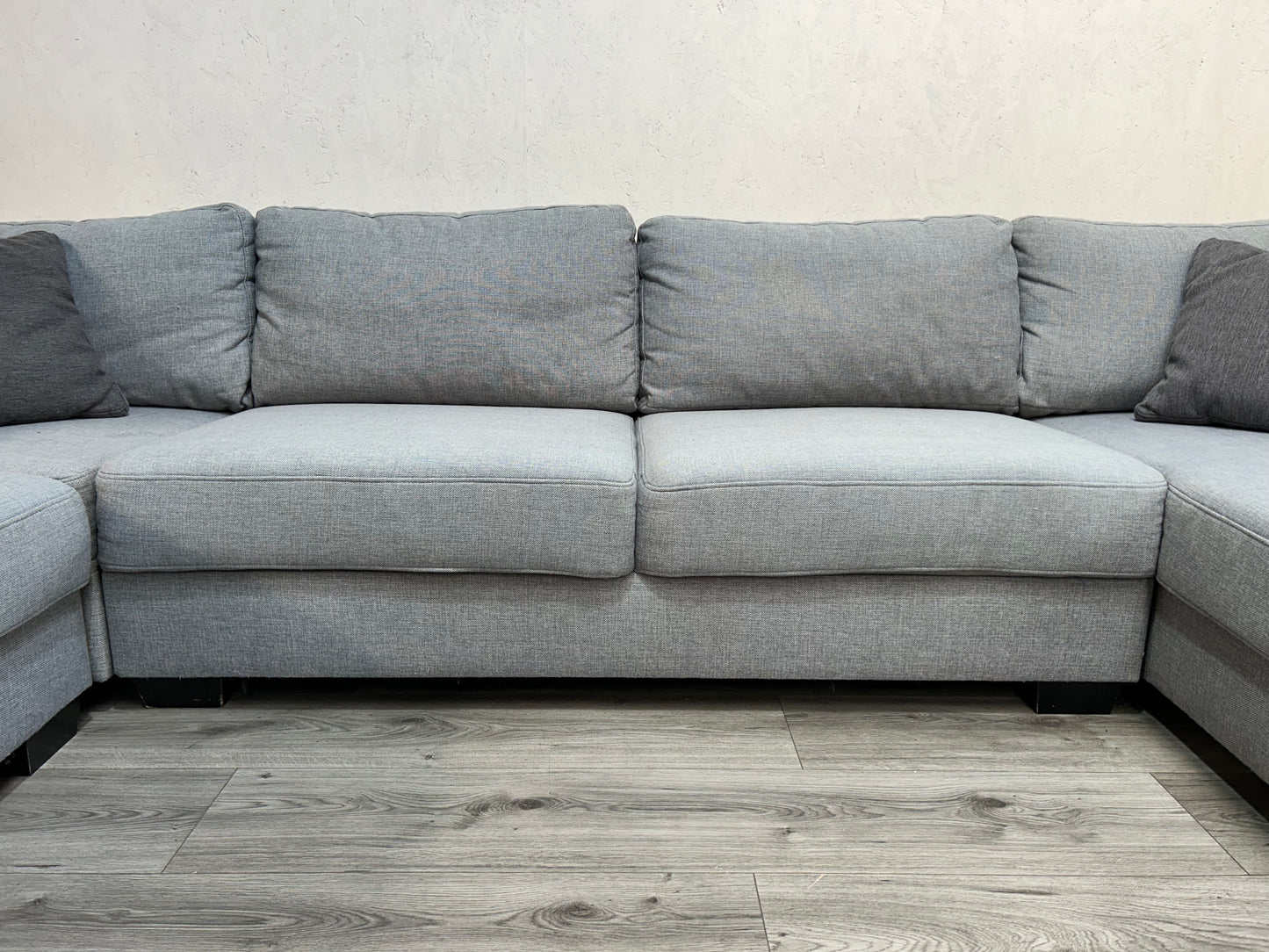 Ruime Licht Grijze U Bank ~ Losse Rugkussens Met Afneembare Hoezen