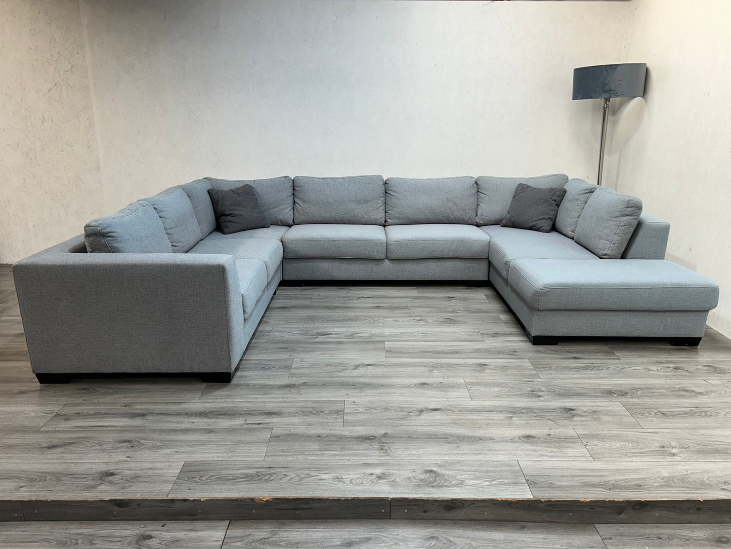 Ruime Licht Grijze U Bank ~ Losse Rugkussens Met Afneembare Hoezen