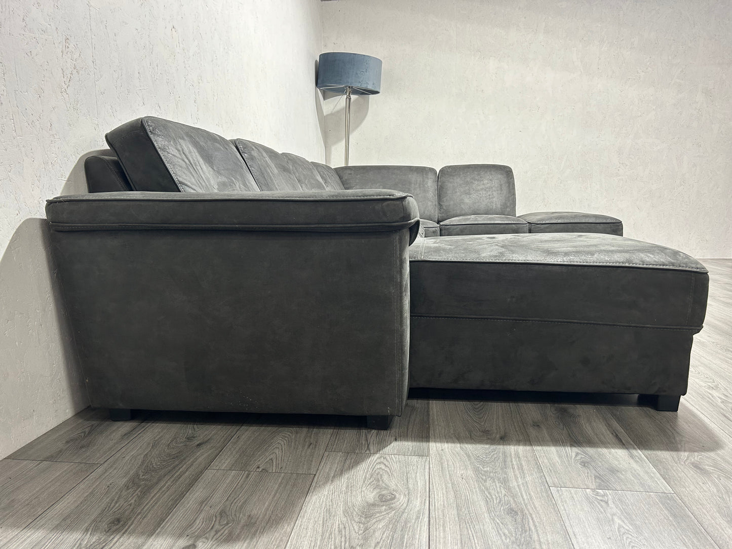 !Showroom Model! Antraciet Suède Lederen U Bank ~  Opbergruimte