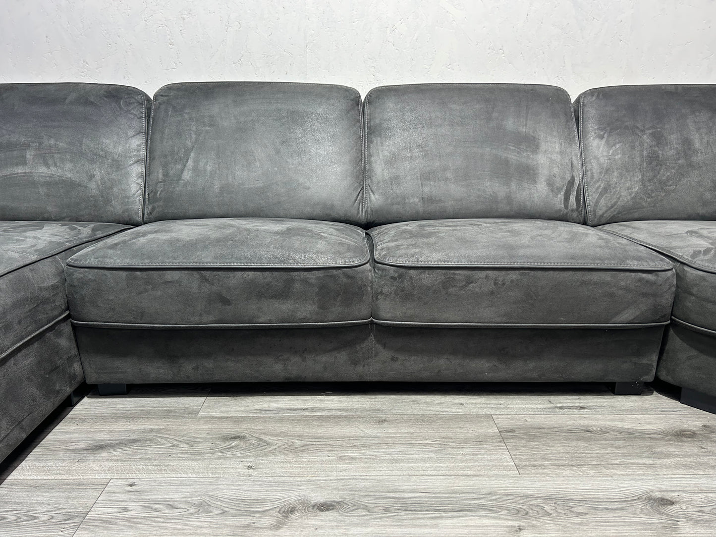 !Showroom Model! Antraciet Suède Lederen U Bank ~  Opbergruimte