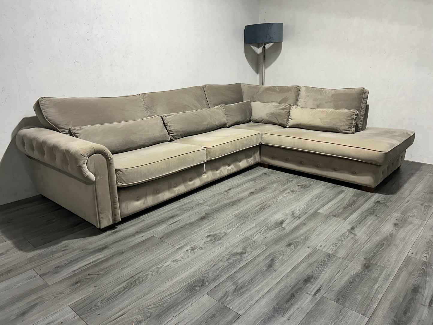!Showroom Model! Beige Velvet Hoekbank